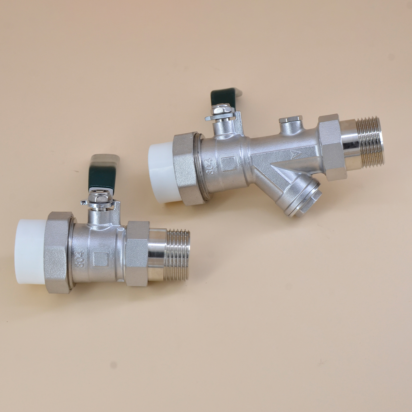 <b>不锈钢分水器套阀</b>